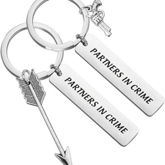 KUIYAI Movie Merchandise Gift Partner In Crime Keychain Gun Arrow Charm Gift Friendship Gift