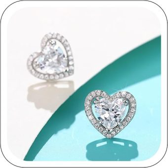 Elegant Heart Stud Earrings for Women Dainty Studs Sparkly Diamond Hollow Heart Earrings Hypoallergenic Studs Birthday Datement Wedding Gift for Lover